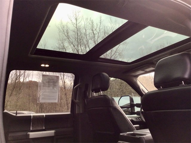 Used 2019 Ford F250 Lariat w/ Lariat Ultimate Package image 3