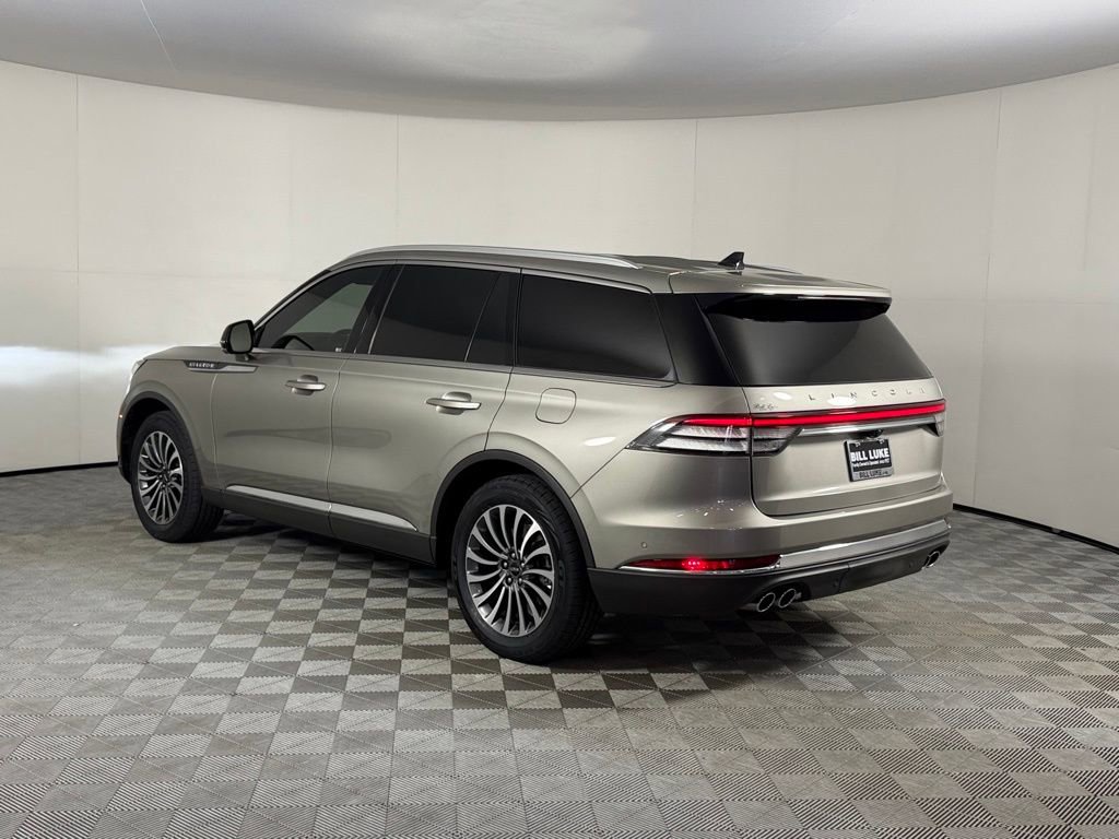 Used 2023 Lincoln Aviator Reserve w/ Equipment Group 201A image 9