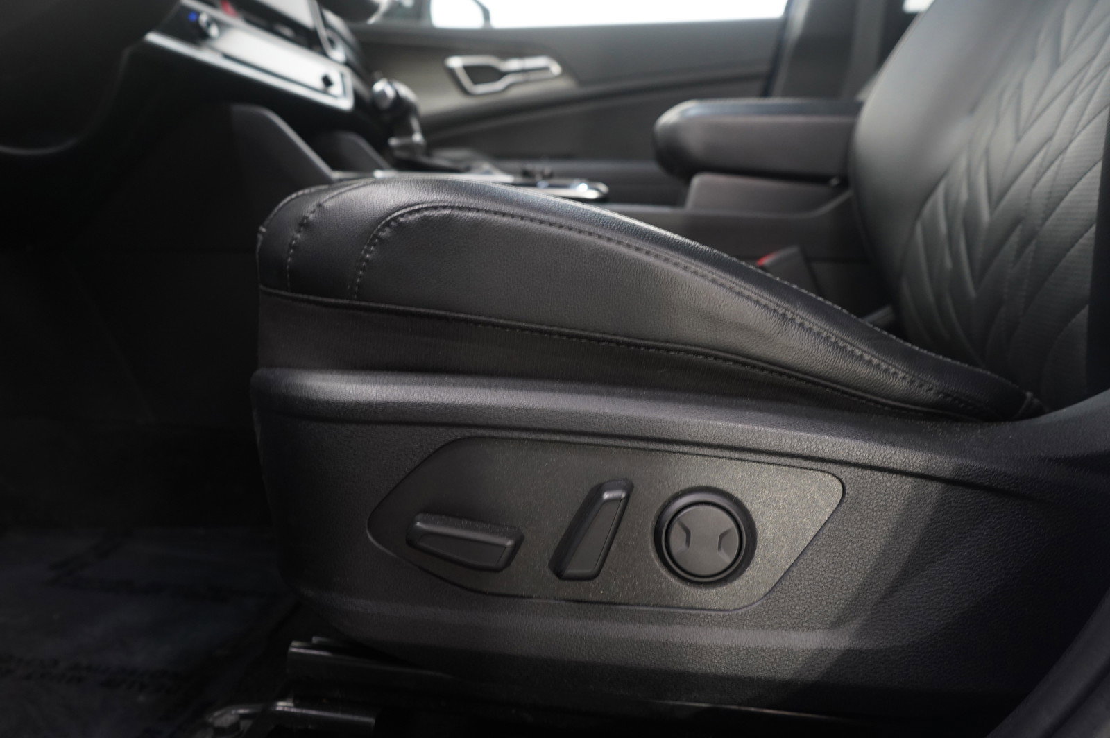 Used 2024 Kia Sportage X-Line w/ X-Line Premium Package image 22