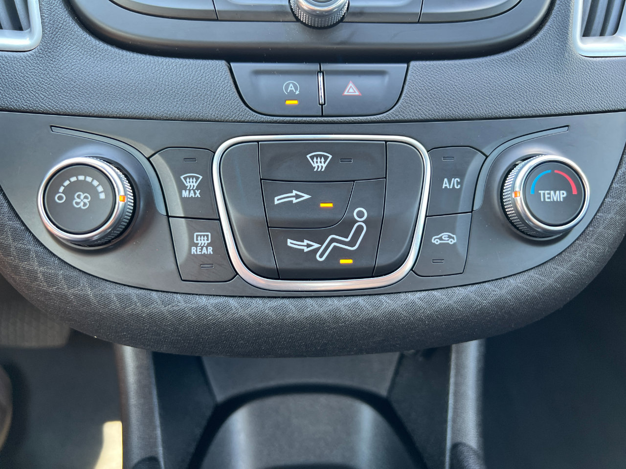 Used 2020 Chevrolet Malibu LS image 41