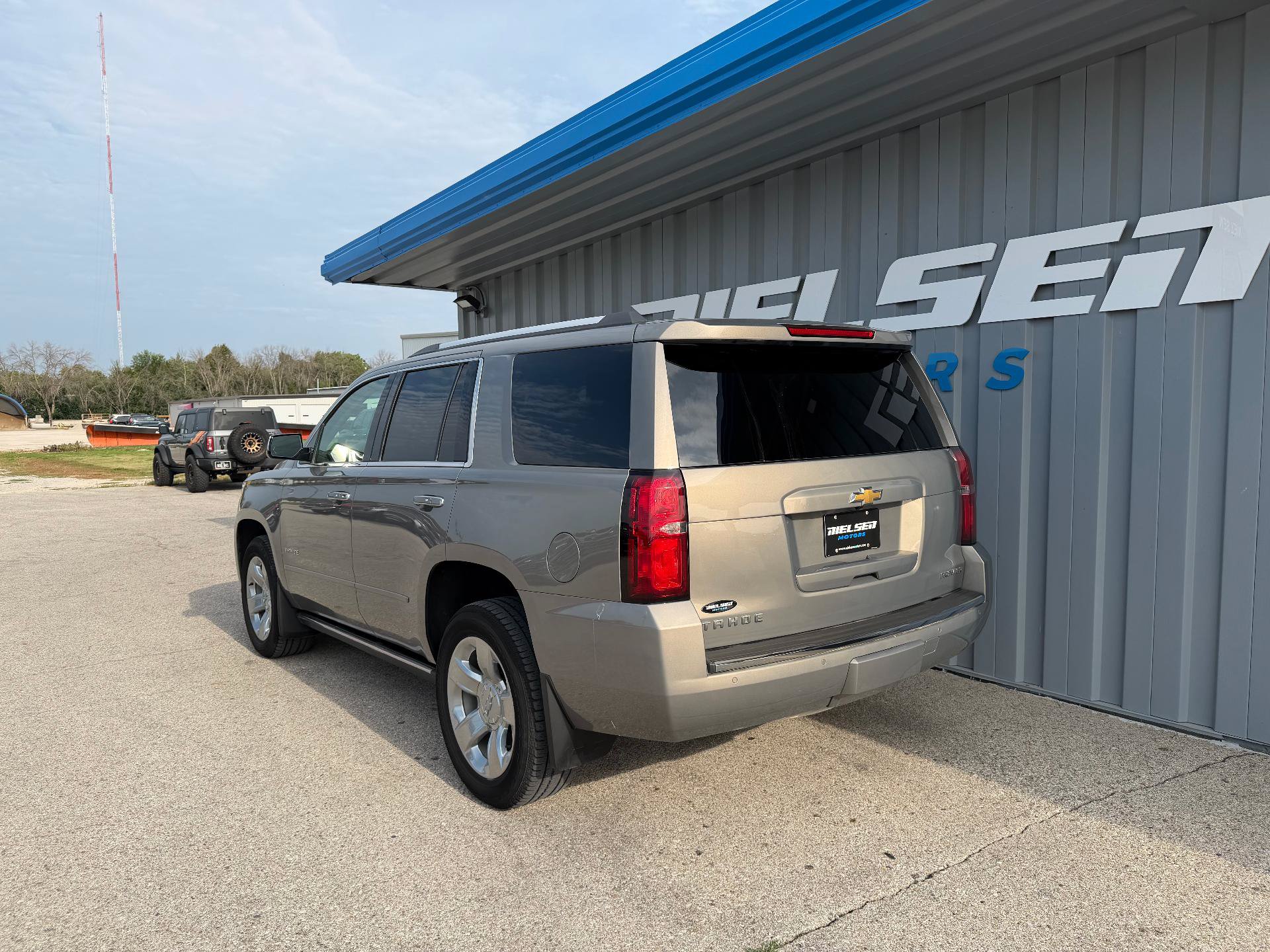 Used 2019 Chevrolet Tahoe Premier AWD/4WD image 9