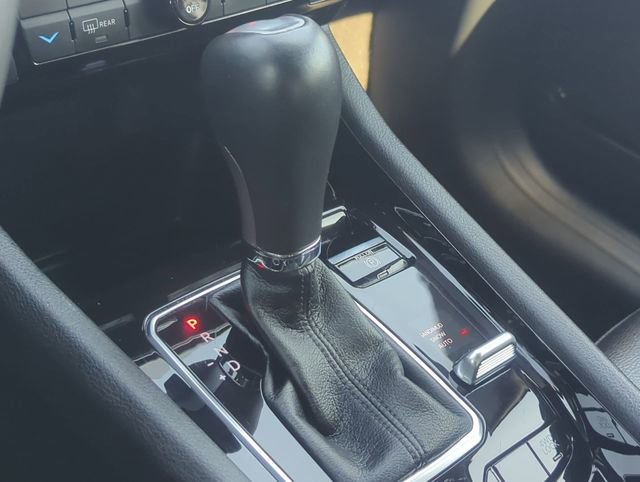 Used 2024 Jeep Compass Limited image 20