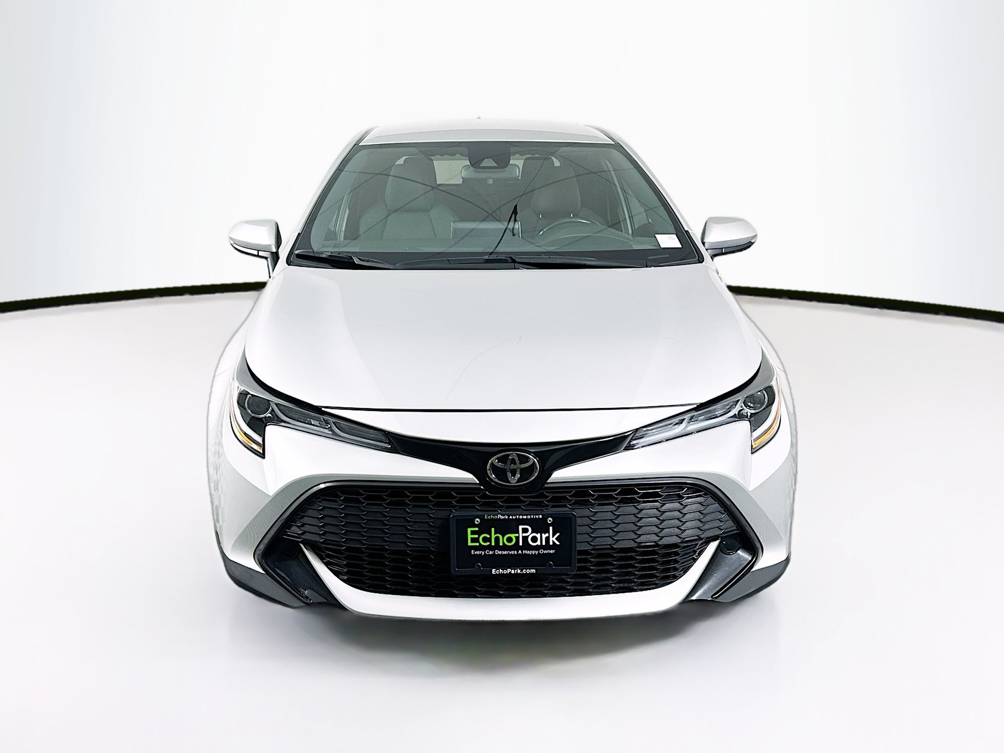 Used 2019 Toyota Corolla SE FWD image 2