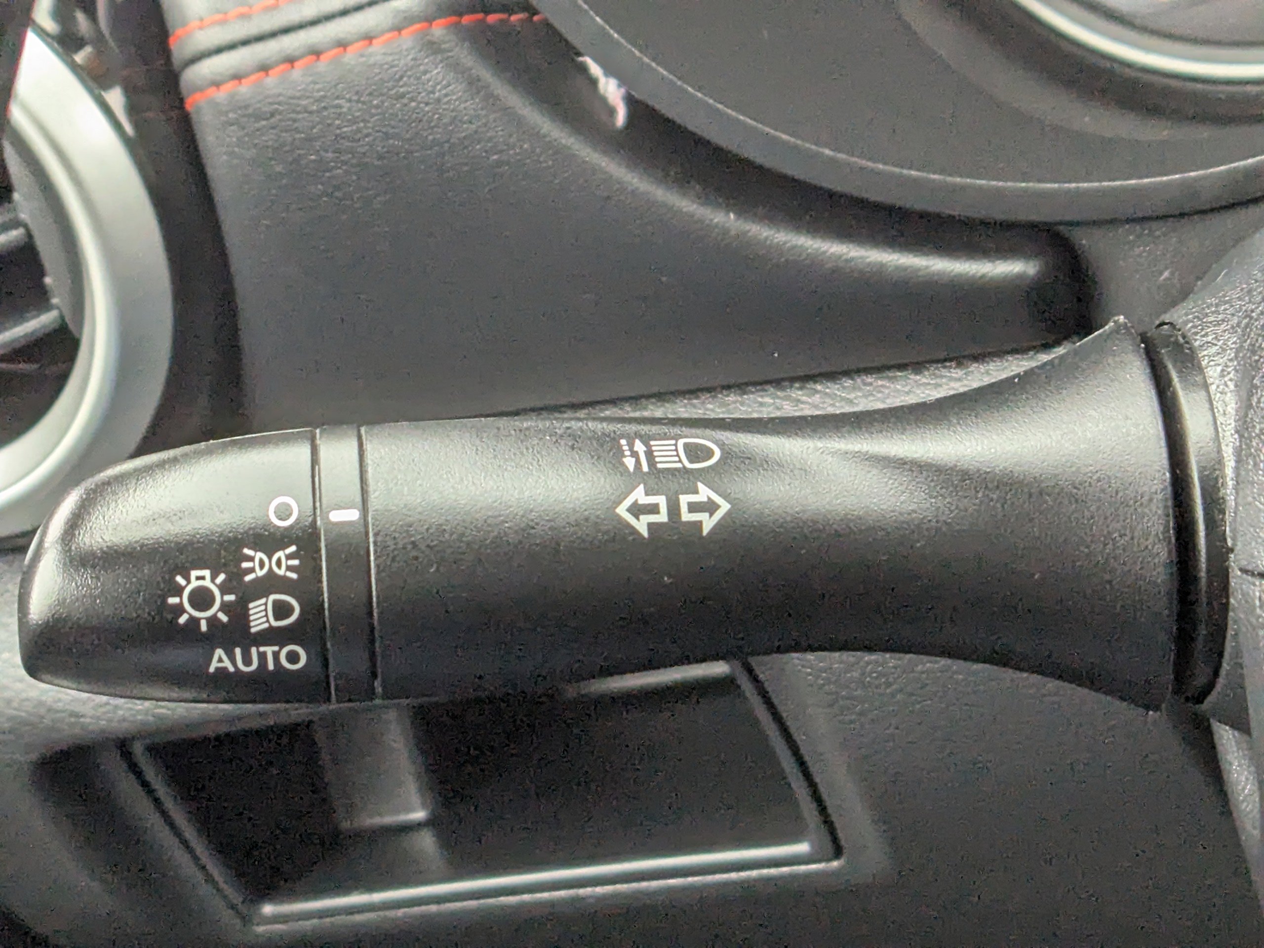 Used 2024 Nissan Versa SR FWD image 27