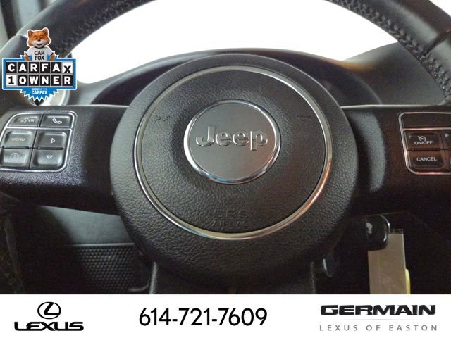 Used 2017 Jeep Wrangler Unlimited Sahara w/ Dual Top Group AWD/4WD image 21