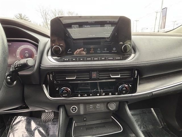 Used 2023 Nissan Rogue Platinum image 14