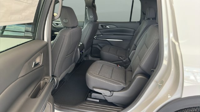 New 2027 Chevrolet Traverse LT FWD image 14