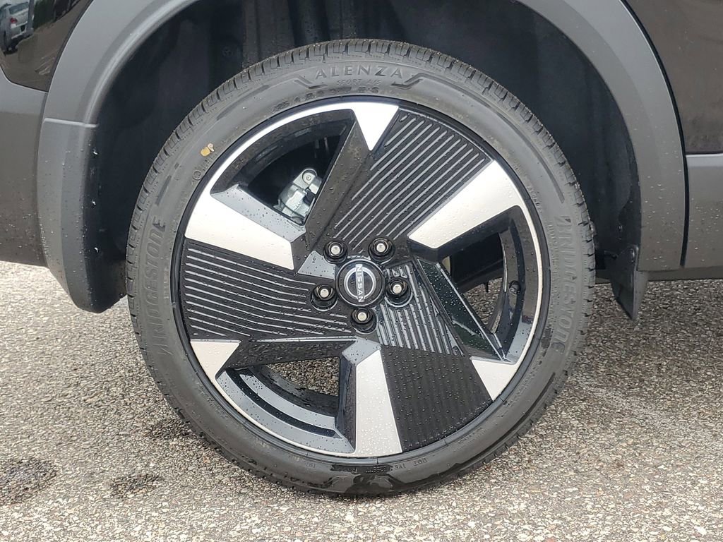 New 2025 Nissan Kicks SR image 5