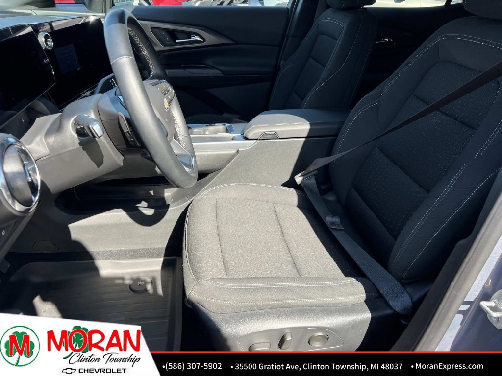 Certified 2025 Chevrolet Equinox EV LT w/ Comfort Package FWD image 18