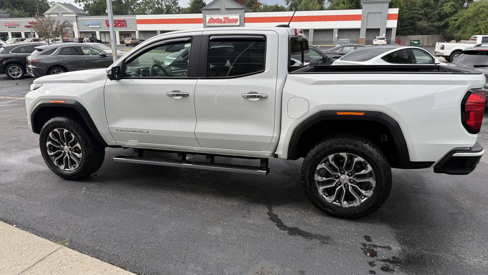 Used 2023 GMC Canyon Denali AWD/4WD image 6