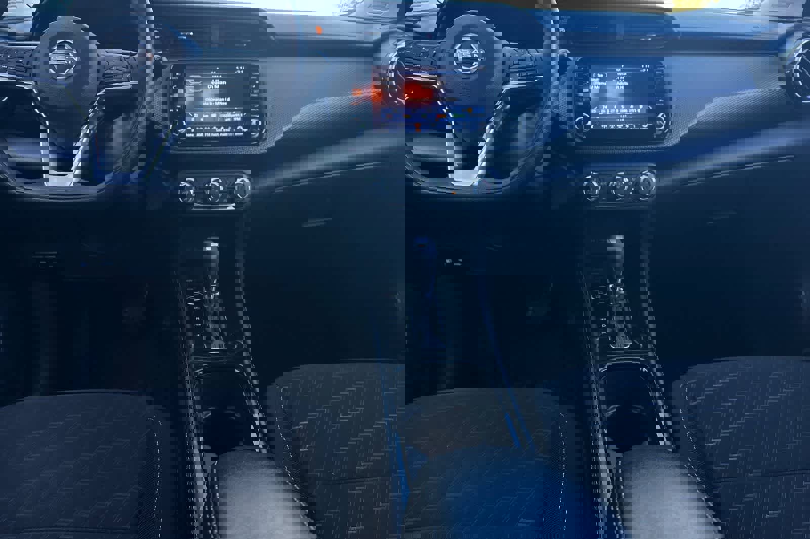 Used 2024 Nissan Kicks SV image 4