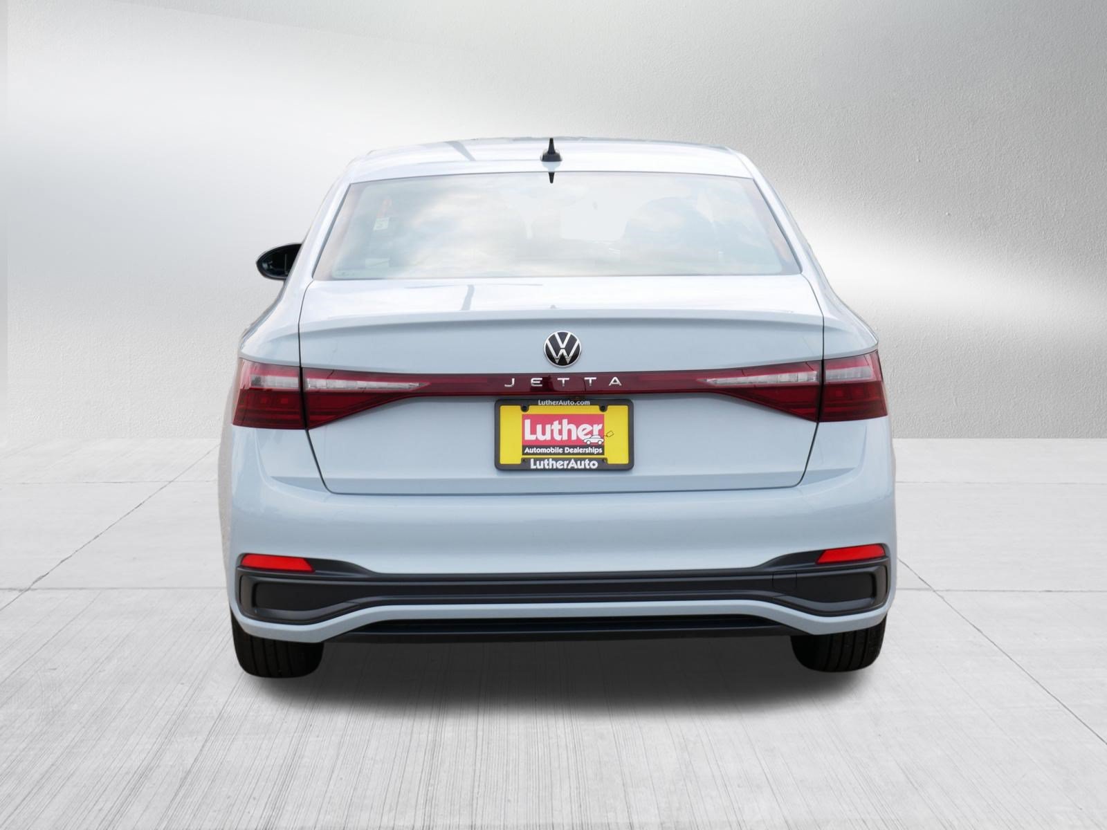 Certified 2025 Volkswagen Jetta Sport FWD image 6