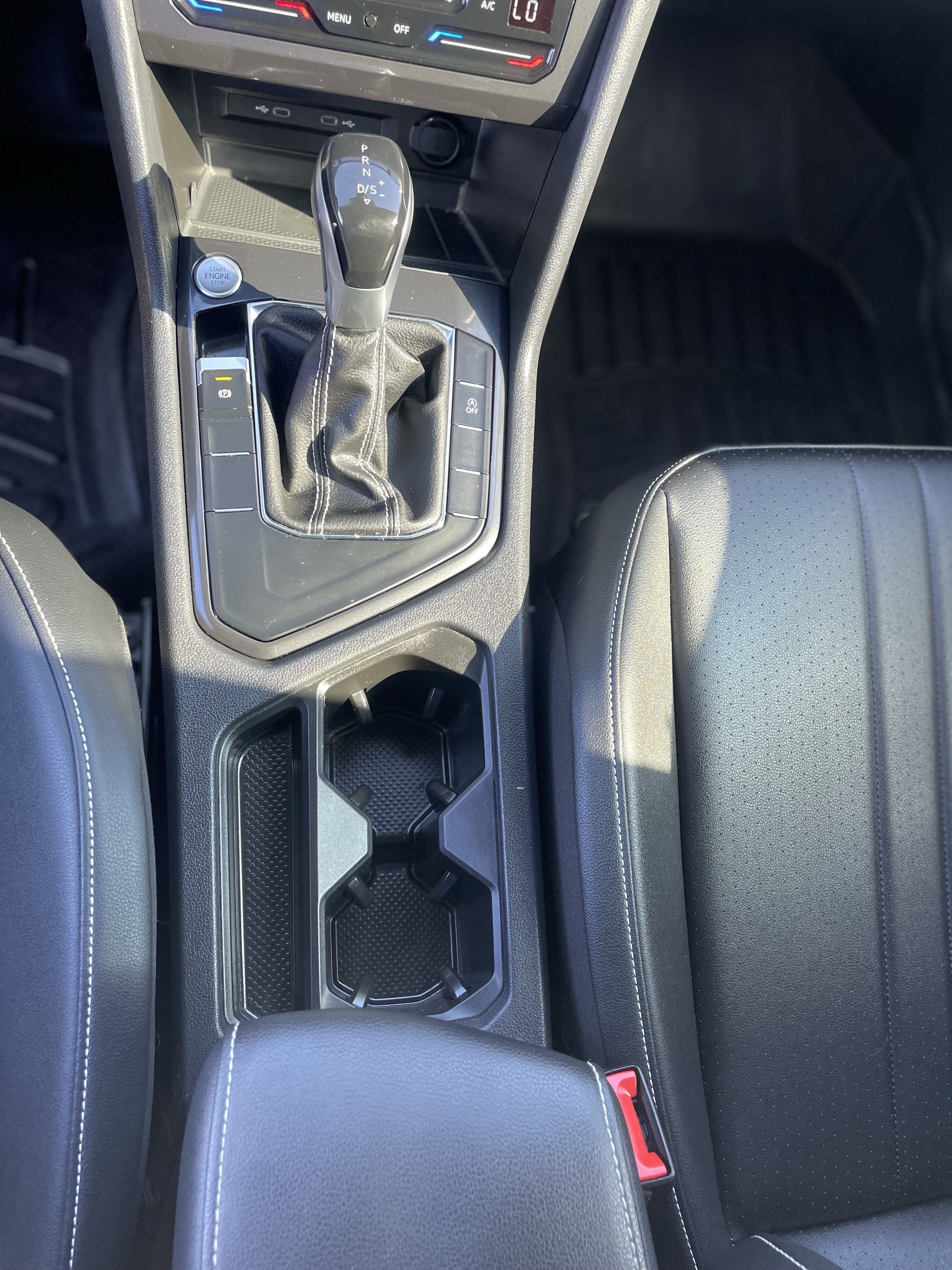 Used 2023 Volkswagen Tiguan SE FWD image 33
