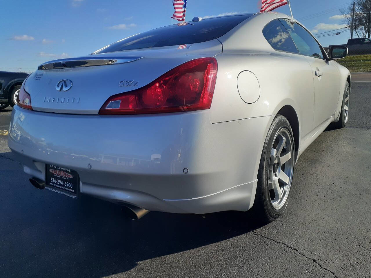 Used 2010 INFINITI G37 x Coupe w/ Premium Pkg image 7