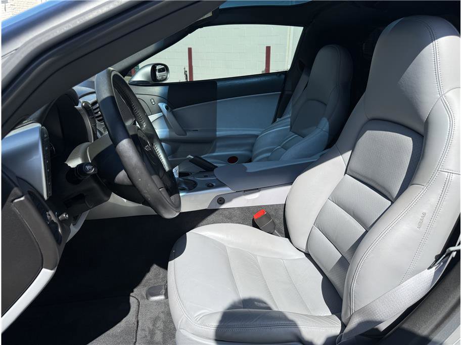Used 2005 Chevrolet Corvette Coupe w/ Preferred Equipment Group image 13