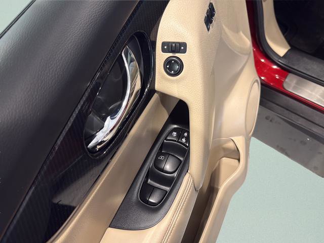 Used 2020 Nissan Rogue SL w/ Premium Package image 35