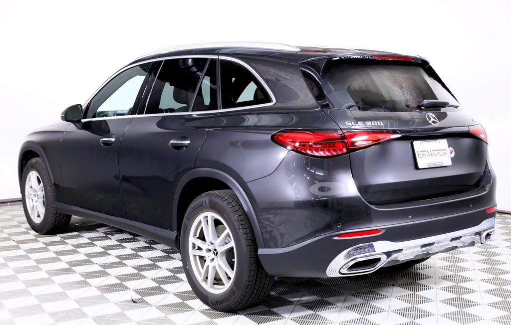Used 2026 Mercedes-Benz GLC 300 4MATIC image 4