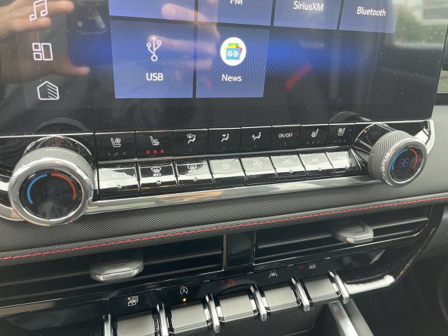 New 2026 Chevrolet Colorado Z71 w/ Technology Package AWD/4WD image 19