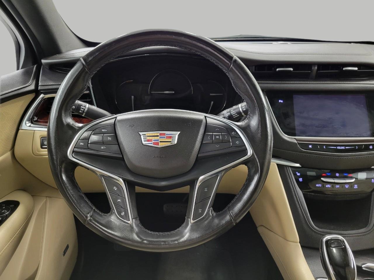 Used 2019 Cadillac XT5 Premium Luxury image 5