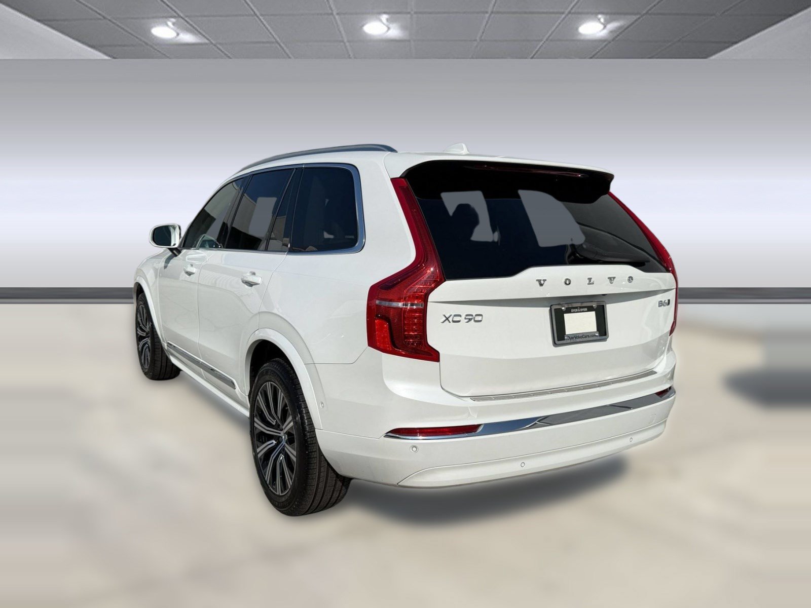 Used 2024 Volvo XC90 B6 Plus w/ Protection Package Premier AWD/4WD image 3