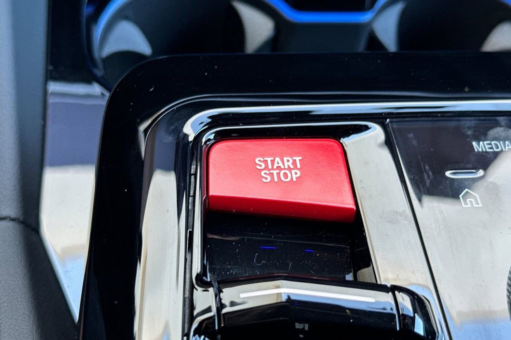 New 2026 BMW M5 w/ Carbon Package image 25