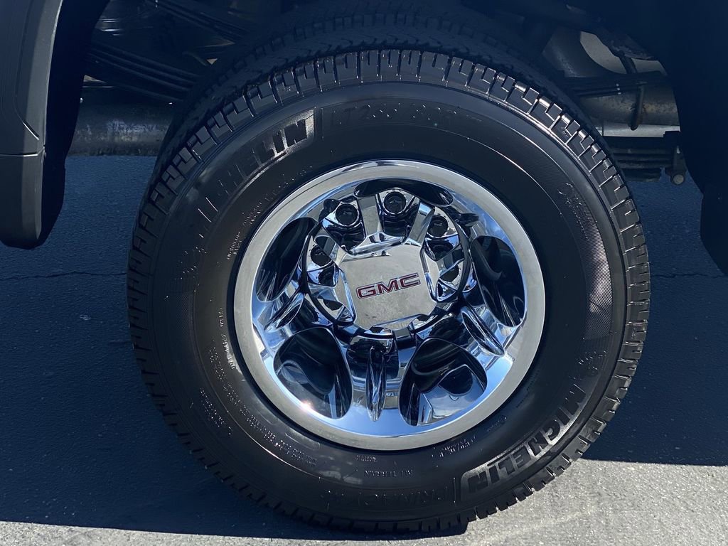 New 2026 GMC Sierra 3500 SLT w/ SLT Convenience Package image 46