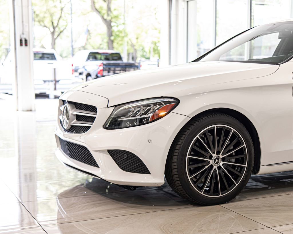 Used 2021 Mercedes-Benz C 300 Sedan image 4