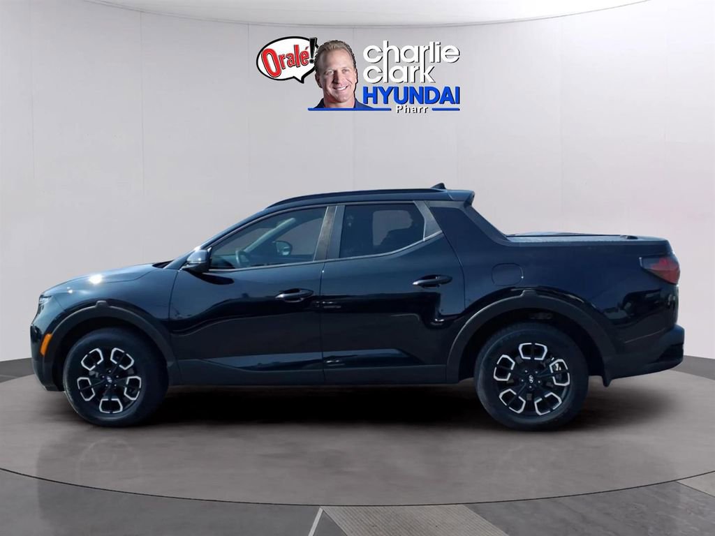 Used 2023 Hyundai Santa Cruz SEL Premium w/ Winter Package image 2