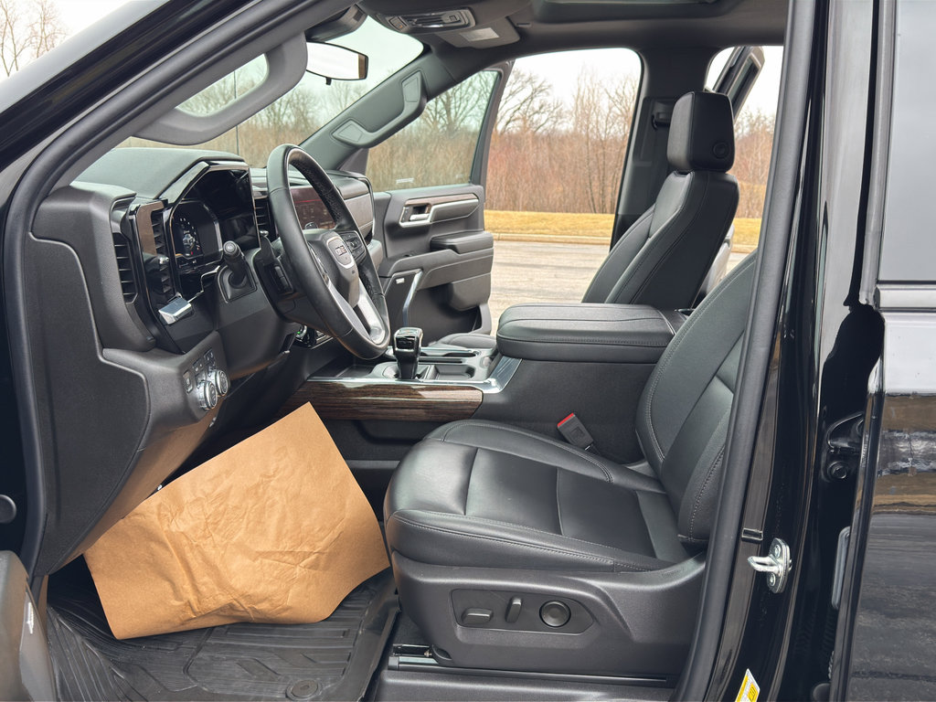 Used 2024 GMC Sierra 1500 Elevation w/ Elevation Premium Package image 16