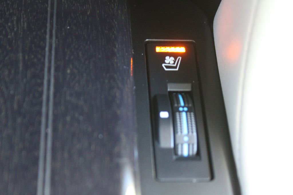 Used 2023 Lexus GX 460 Premium w/ Premium Package image 47