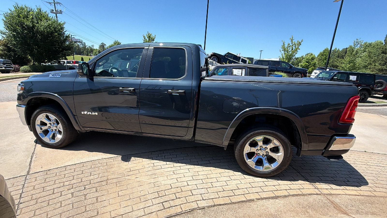 Used 2025 RAM 1500 Big Horn AWD/4WD image 11