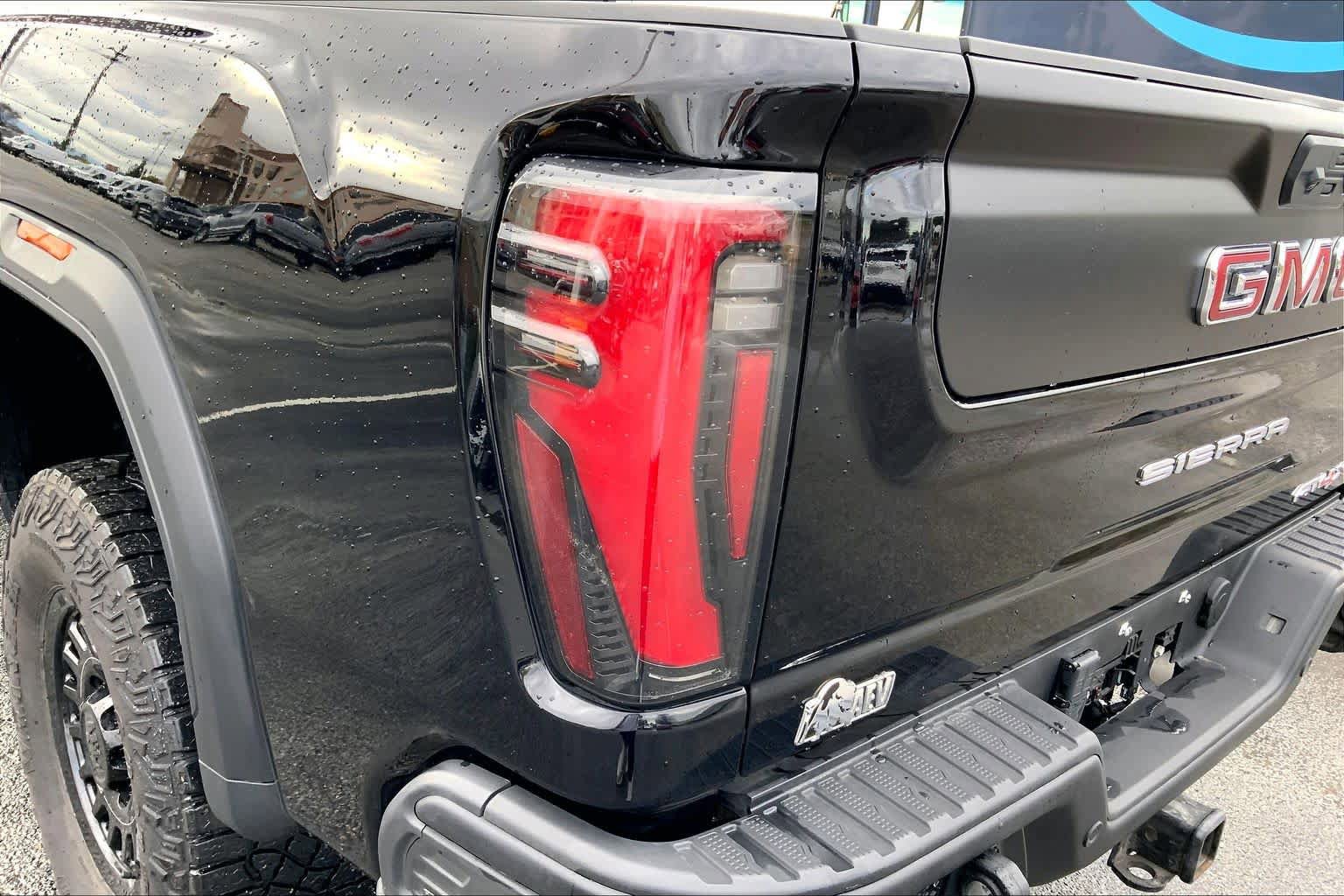 Used 2024 GMC Sierra 2500 AT4X w/ AT4X AEV Edition AWD/4WD image 26