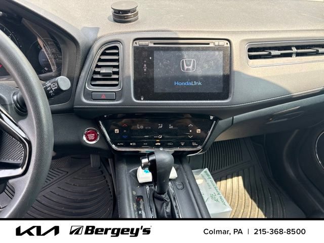 Used 2018 Honda HR-V EX image 10