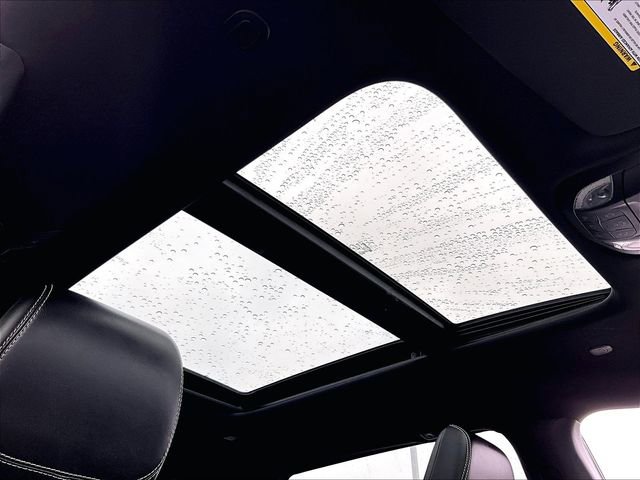 Used 2023 Chrysler Pacifica Limited w/ S Appearance Package image 23