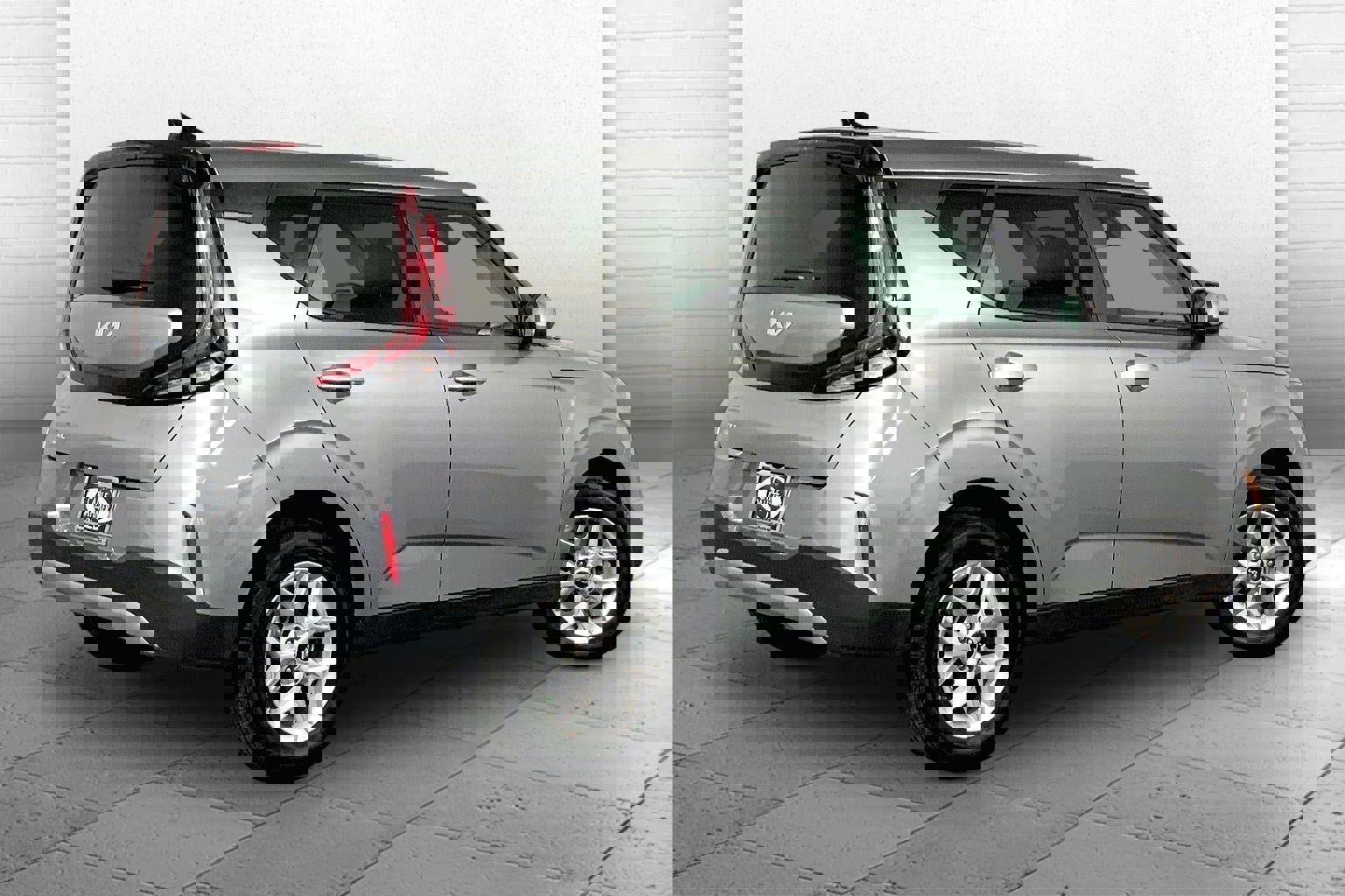 Used 2025 Kia Soul LX w/ LX Technology Package image 13