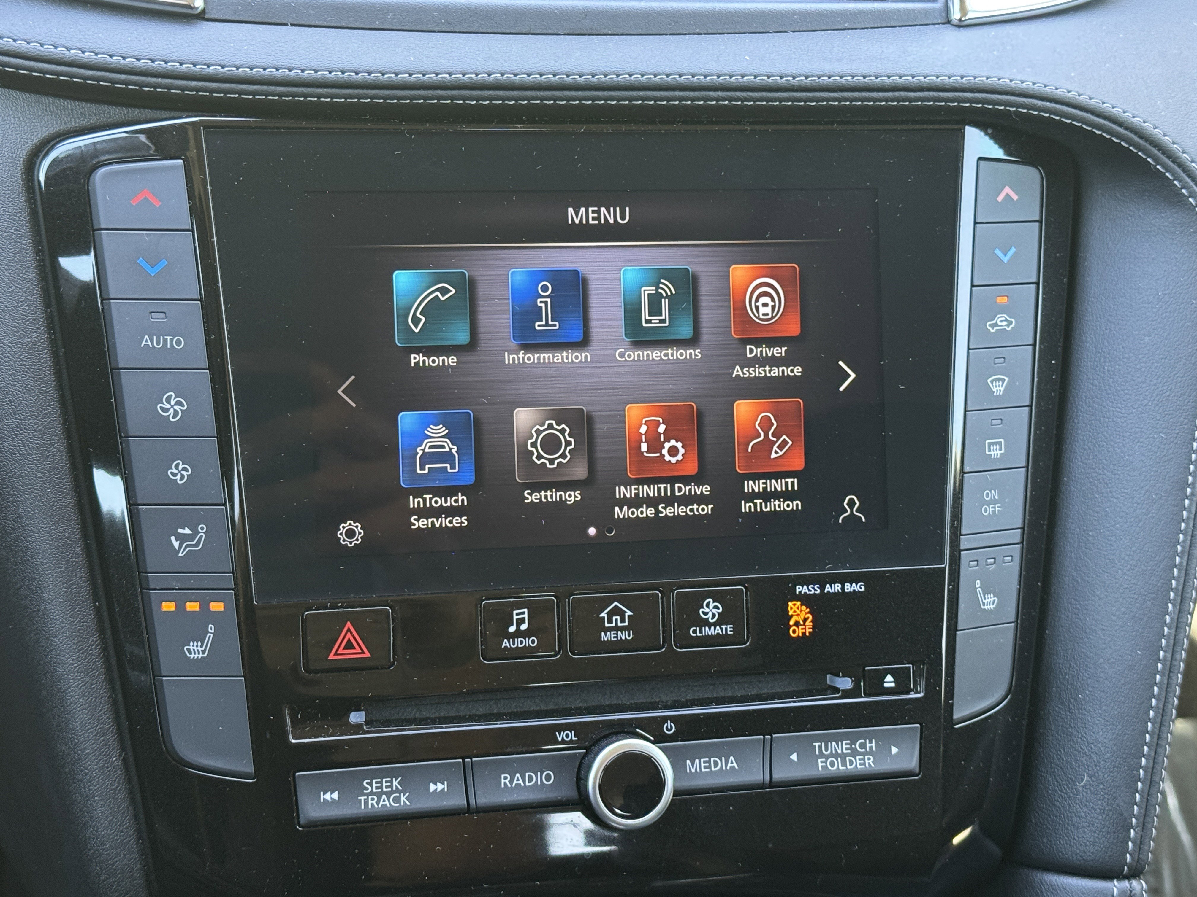 Used 2022 INFINITI QX50 Luxe w/ Cargo Package image 27