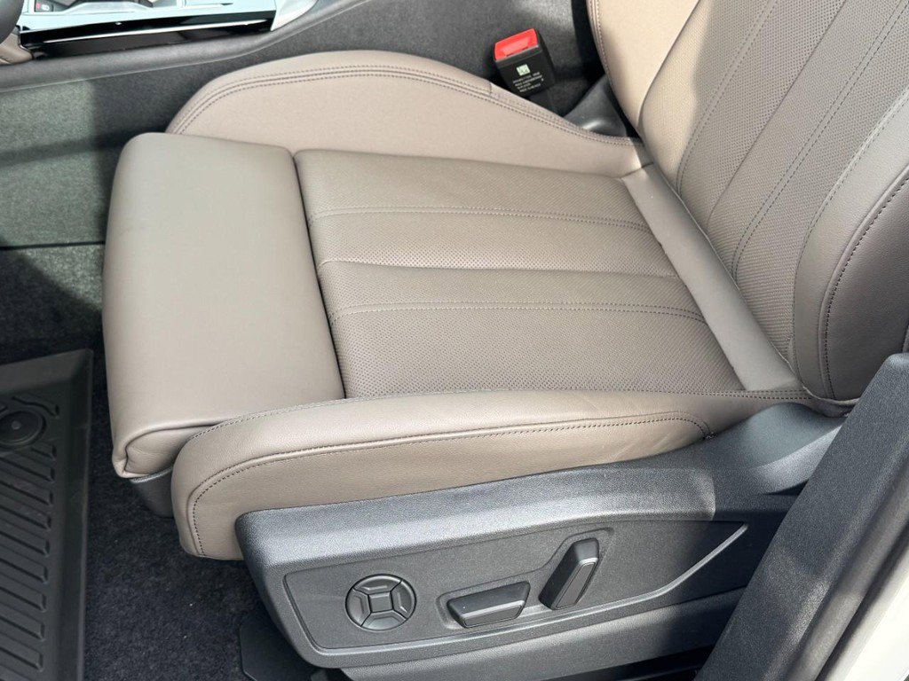 New 2025 Audi Q5 Premium Plus image 19