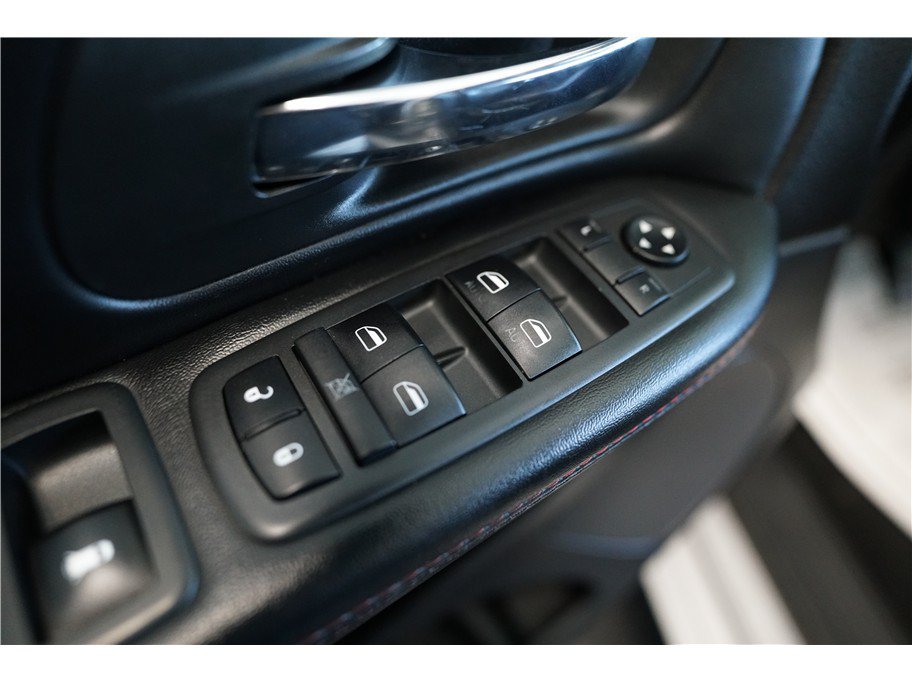 Used 2018 Dodge Grand Caravan GT FWD image 16