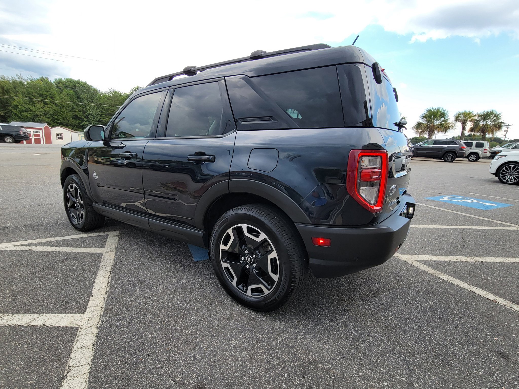 Used 2021 Ford Bronco Sport Outer Banks w/ Outer Banks Package (96D) image 10