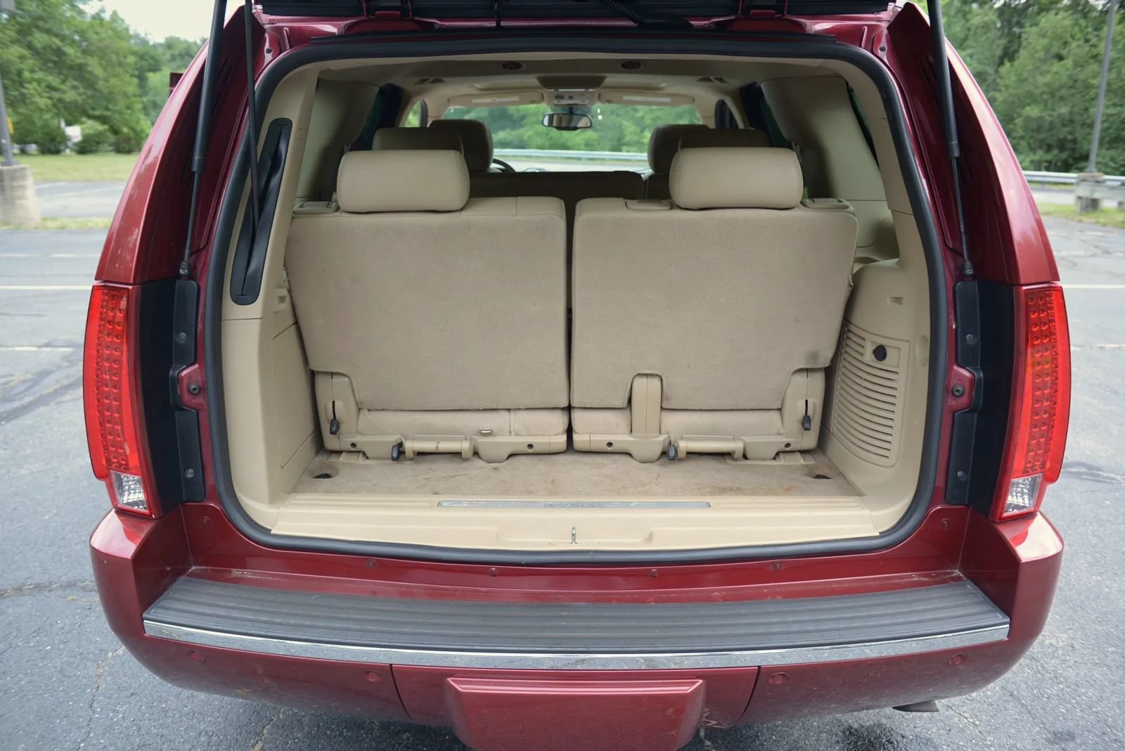Used 2010 Cadillac Escalade Luxury AWD/4WD image 82