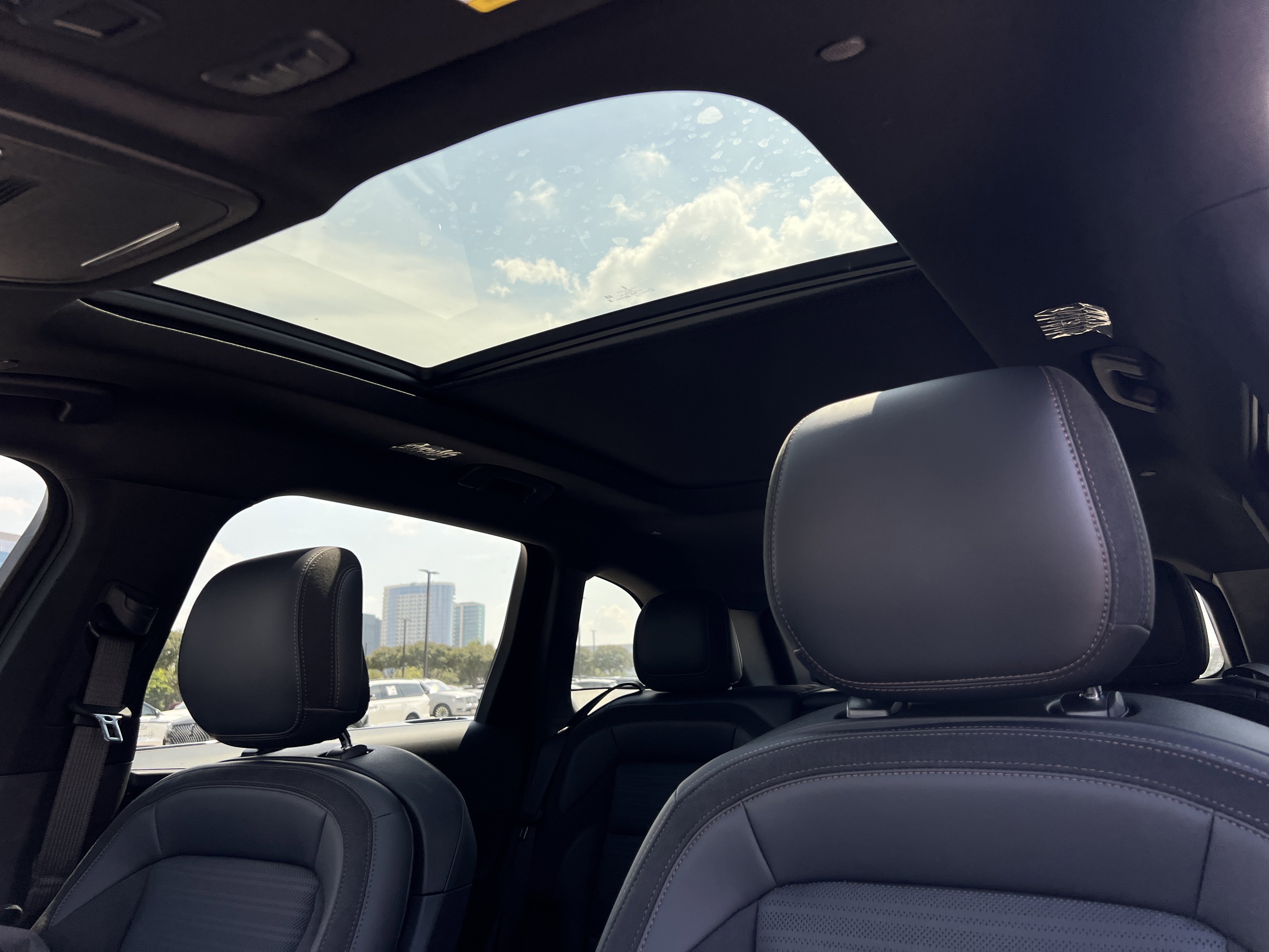 New 2025 Lincoln Nautilus Reserve w/ Jet Appearance Package image 28