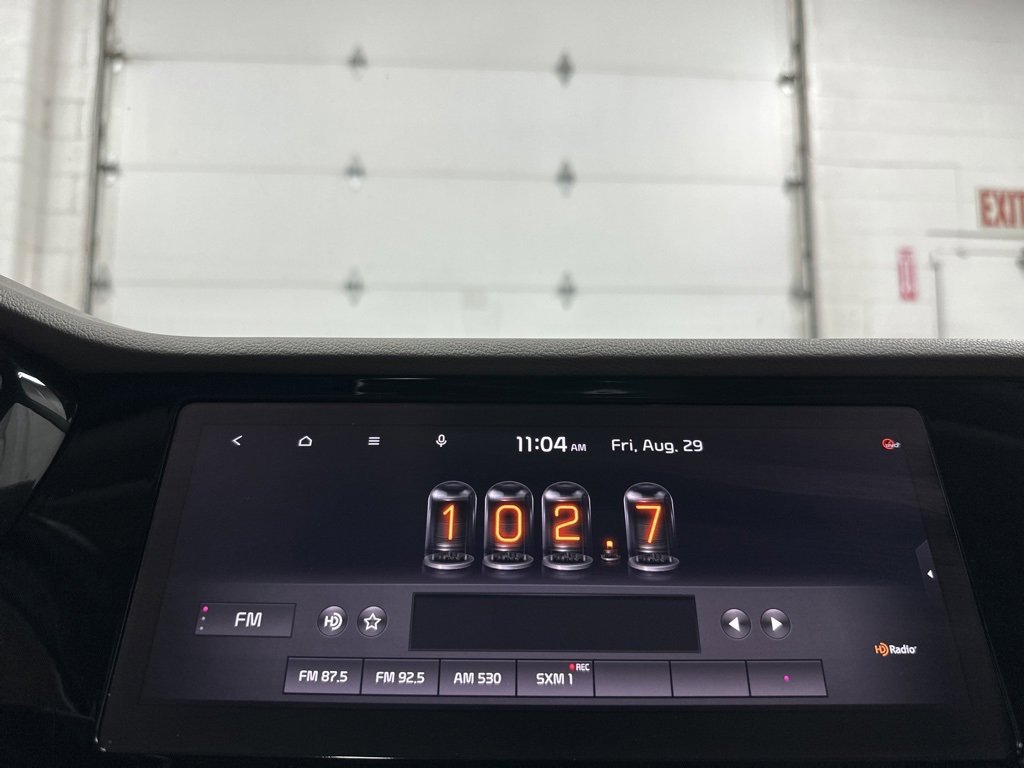 Used 2021 Kia Niro Touring image 28