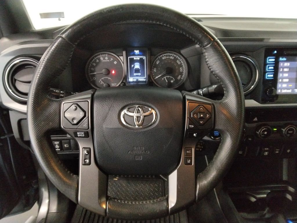 Used 2018 Toyota Tacoma TRD Off-Road image 10