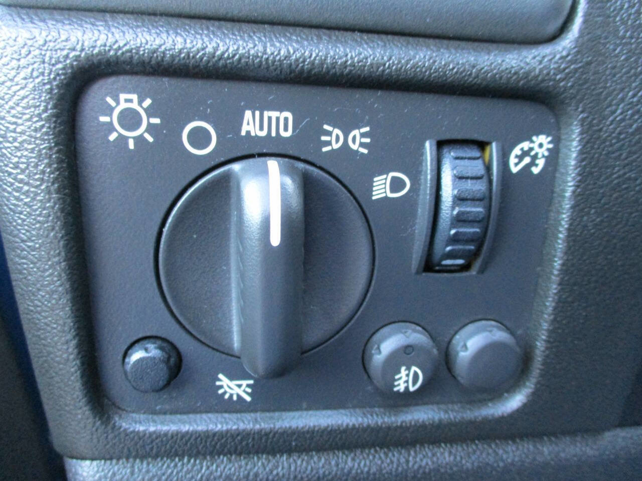 Used 2012 Chevrolet Colorado LT image 35