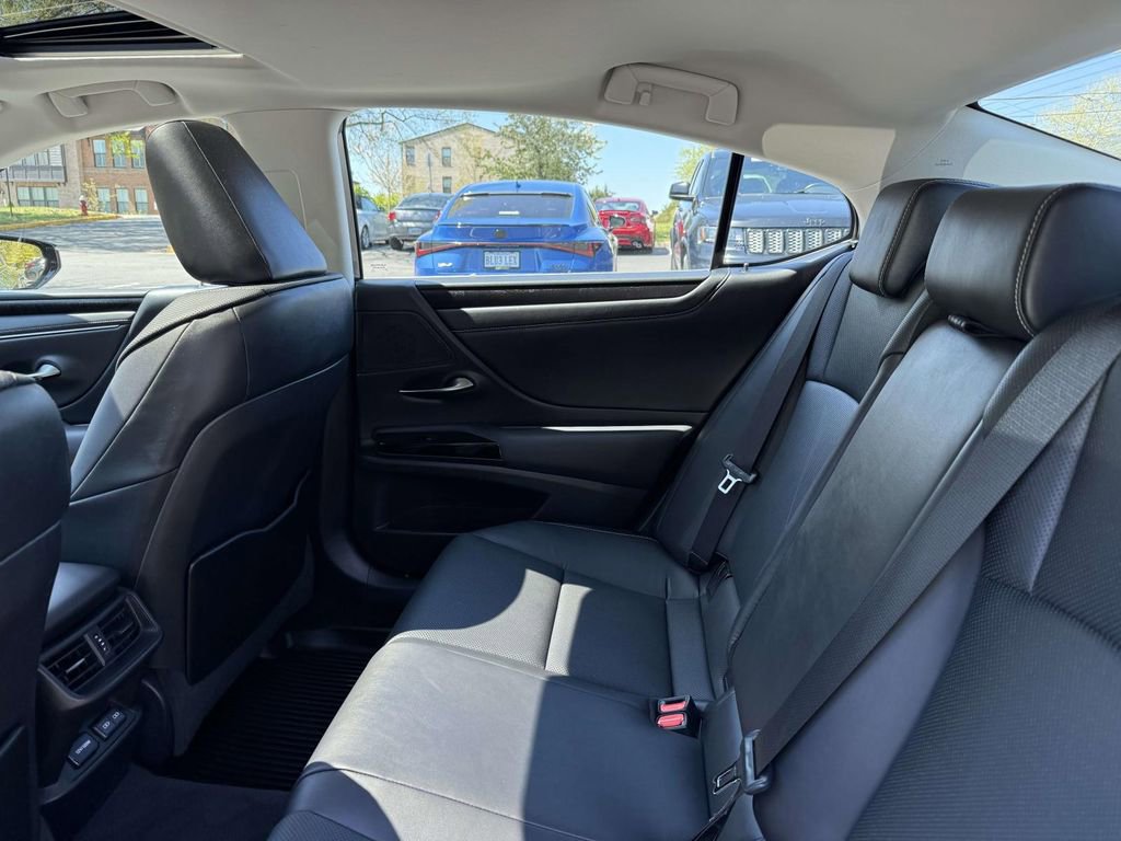 Used 2022 Lexus ES 350 Premium w/ Premium Package image 15