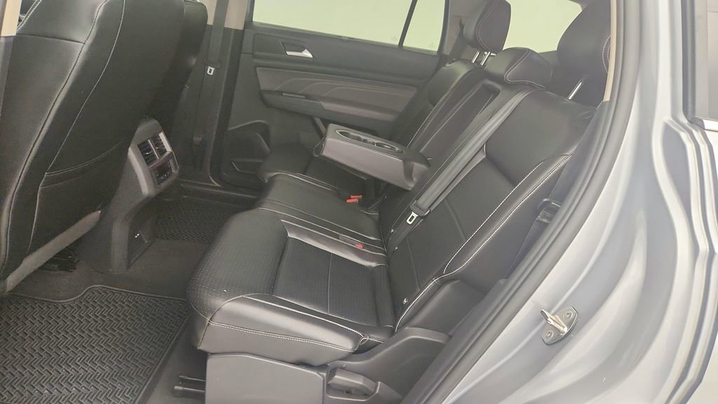 Used 2021 Volkswagen Atlas SE image 25