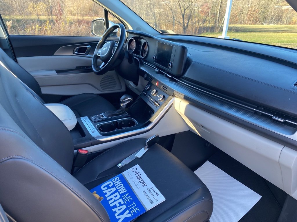 Certified 2022 Kia Carnival LX image 10