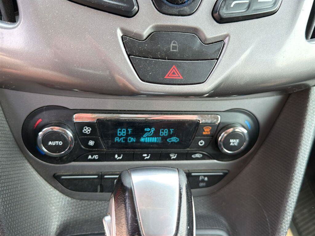 Used 2018 Ford Transit Connect XLT FWD image 11