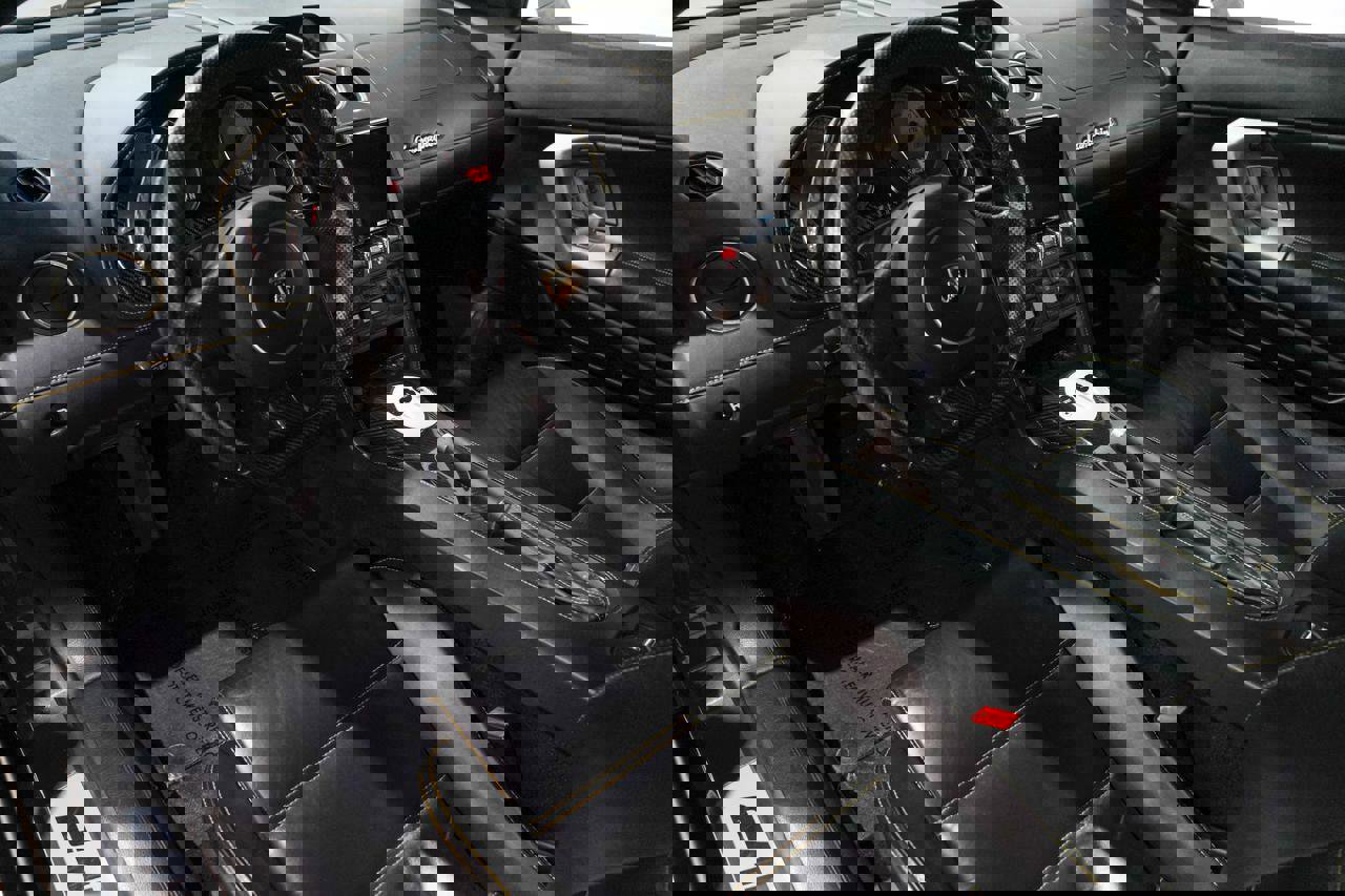 Used 2013 Lamborghini Gallardo LP 560-4 image 2