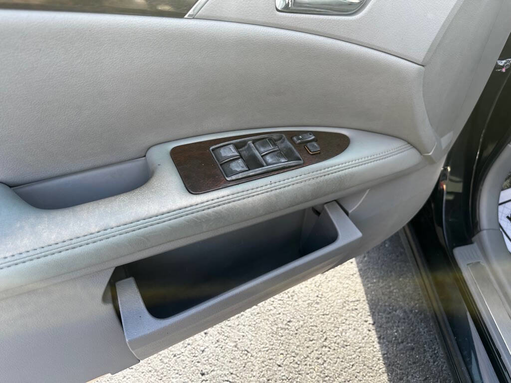 Used 2008 Toyota Avalon XLS image 12